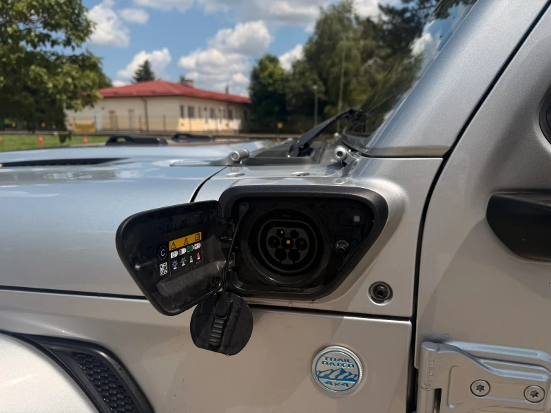 Jeep Wrangler SAHARA , 4xe Plug in hibrid, снимка 7 - Автомобили и джипове - 51938615
