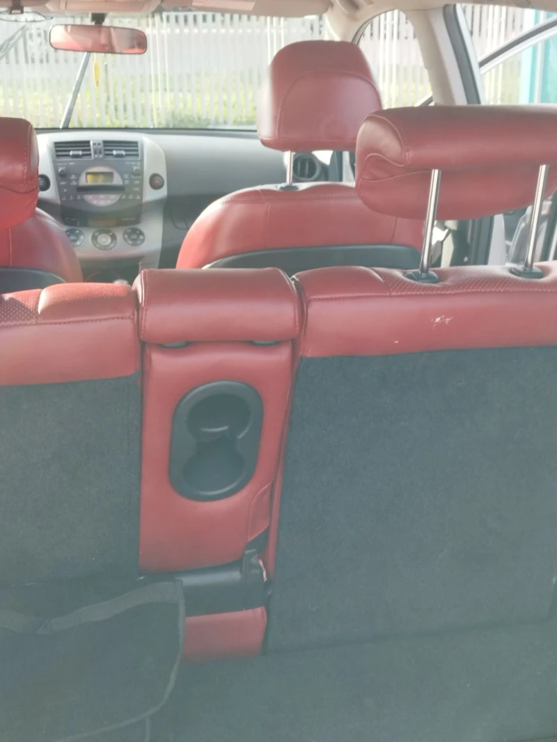 Toyota Rav4 Бензин-Газ, снимка 14 - Автомобили и джипове - 52130054