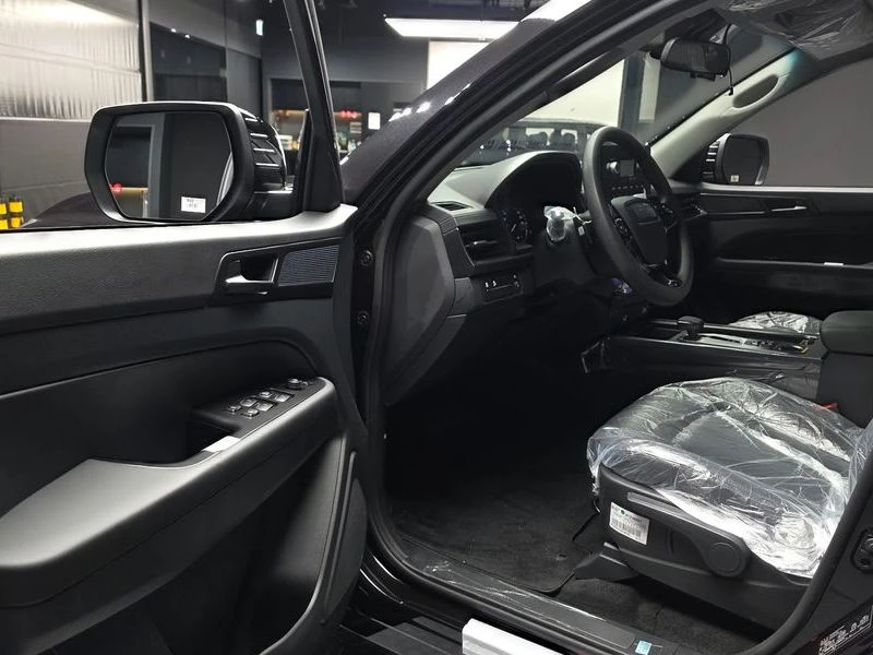 SsangYong Musso 2.0 174950 Automatic КРАЙНА ЦЕНА: 26008 EUR !!!РЕА, снимка 8 - Автомобили и джипове - 55968151