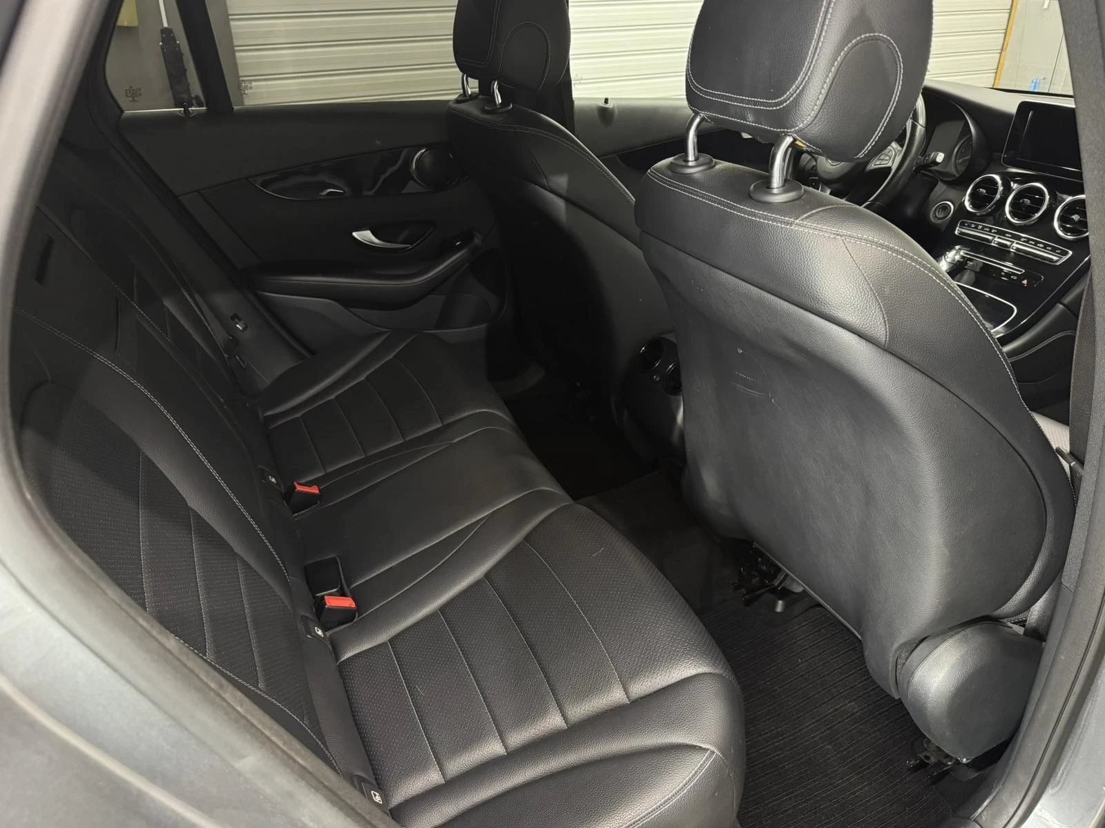 Mercedes-Benz GLC 220  - изображение 9