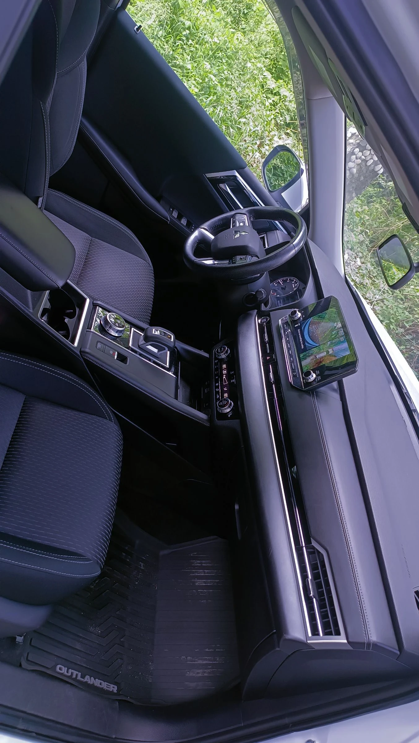 Mitsubishi Outlander 2.5i 4х4 s-Awd Premium LED, снимка 10 - Автомобили и джипове - 54800727