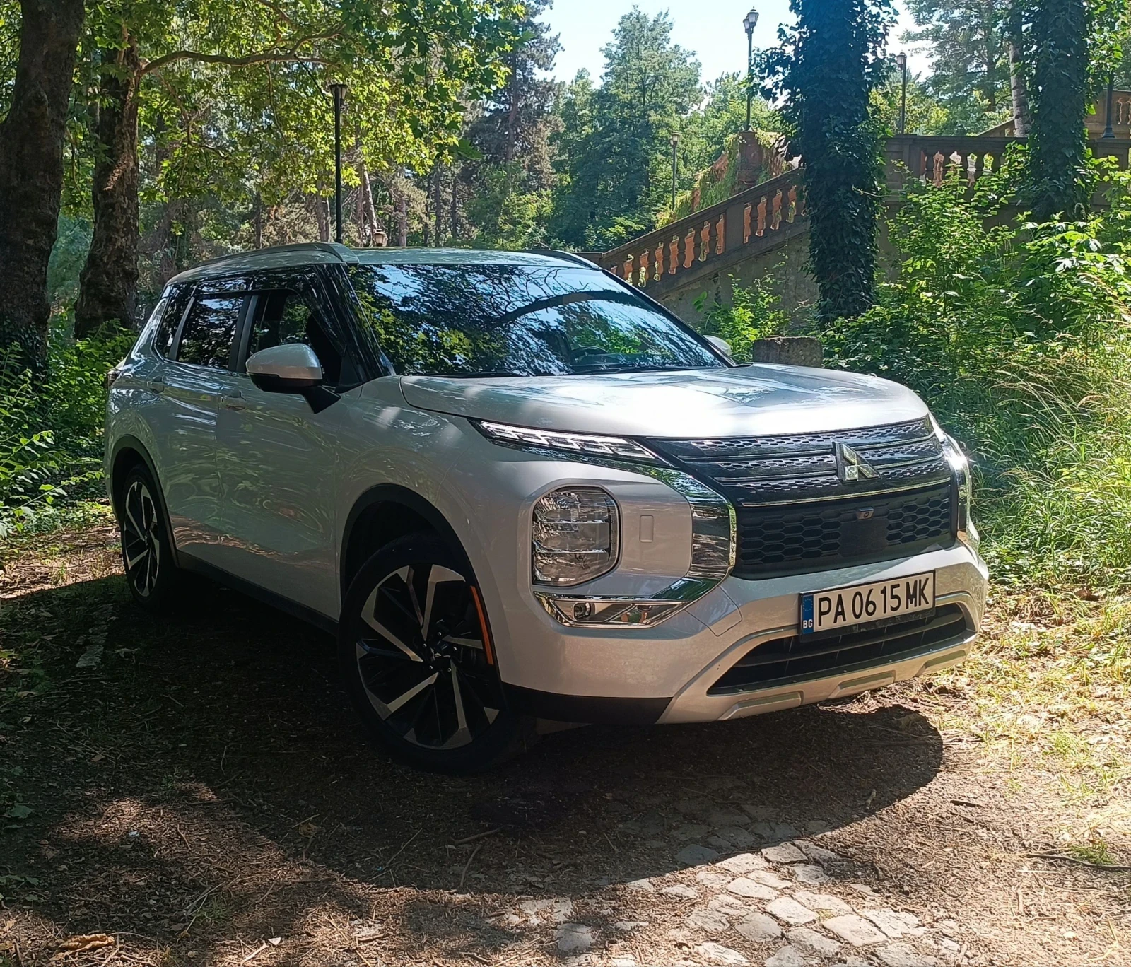 Mitsubishi Outlander 2.5i 4х4 s-Awd Premium LED