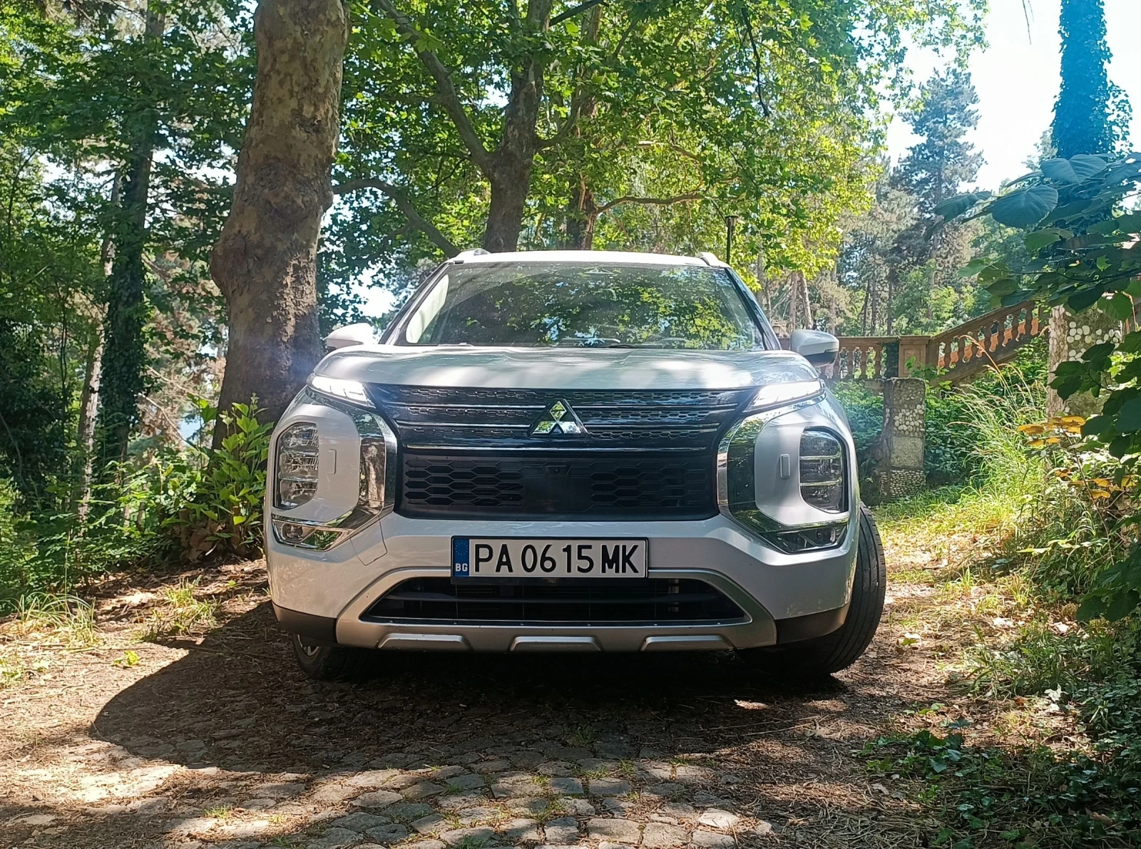 Mitsubishi Outlander 2.5i 4х4 s-Awd Premium LED, снимка 2 - Автомобили и джипове - 54800727