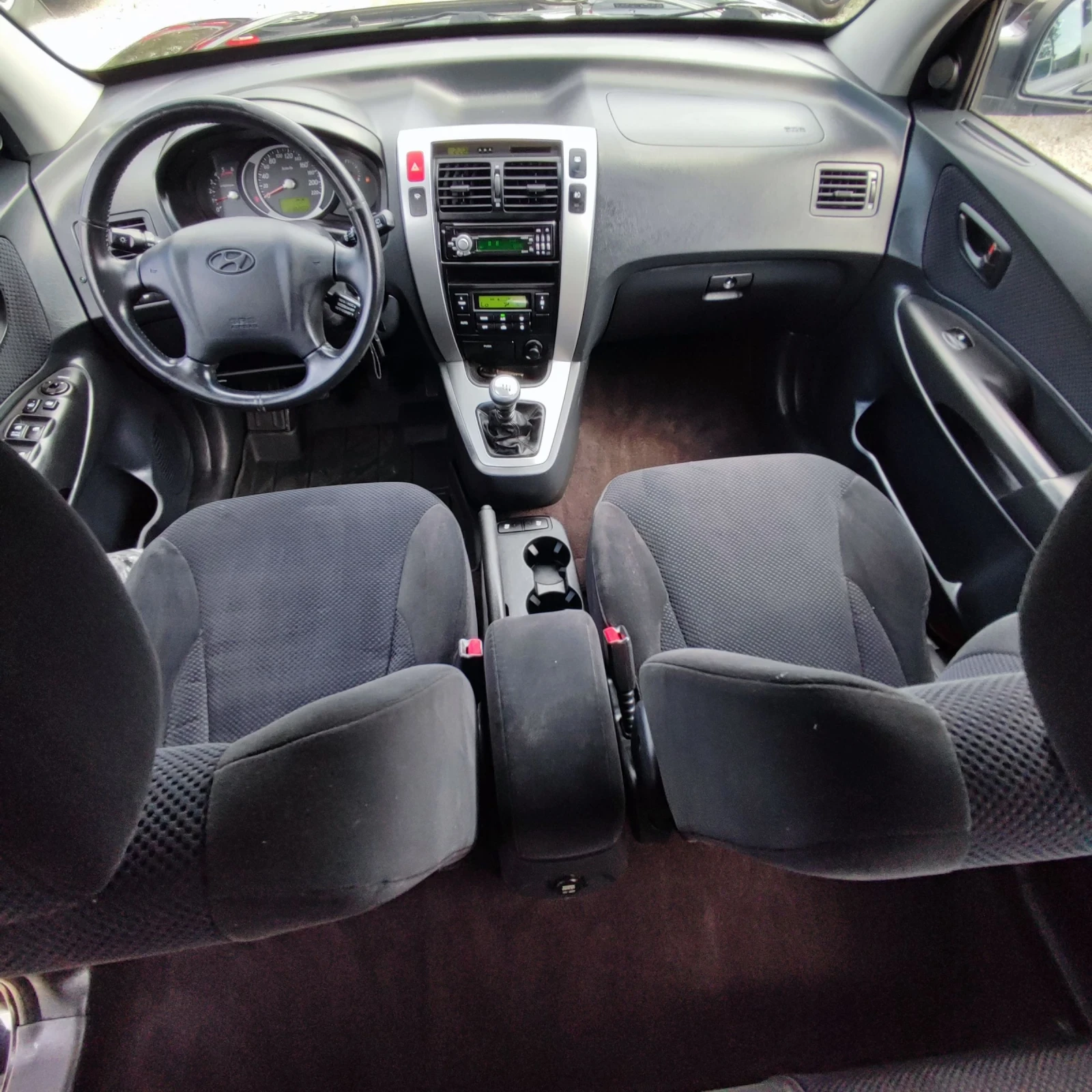 Hyundai Tucson 2.0* CRDI* 4Х4* 118 хкм* KLIMATRONIK* AVTOPILOT* , снимка 13 - Автомобили и джипове - 55340287