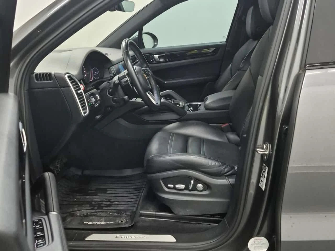 Porsche Cayenne  AWD / ОБДУХВАНЕ / 360 / ПАНОРАМА / , снимка 5 - Автомобили и джипове - 55458548