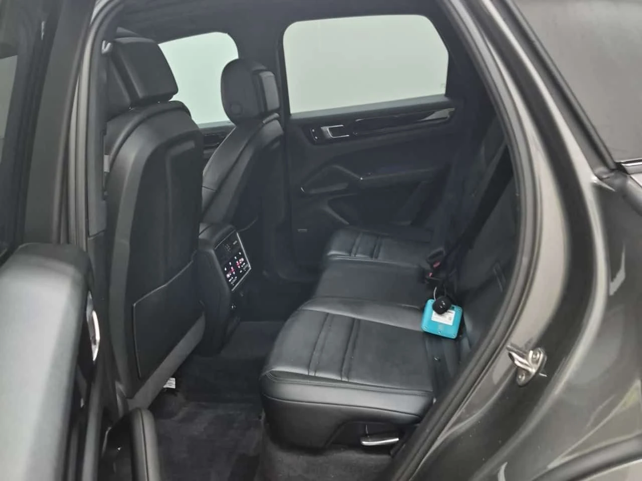 Porsche Cayenne  AWD / ОБДУХВАНЕ / 360 / ПАНОРАМА / , снимка 12 - Автомобили и джипове - 55458548