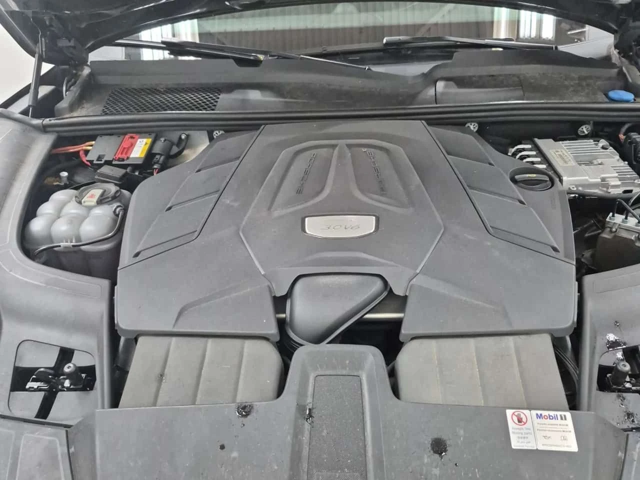 Porsche Cayenne  AWD / ОБДУХВАНЕ / 360 / ПАНОРАМА / , снимка 16 - Автомобили и джипове - 55458548
