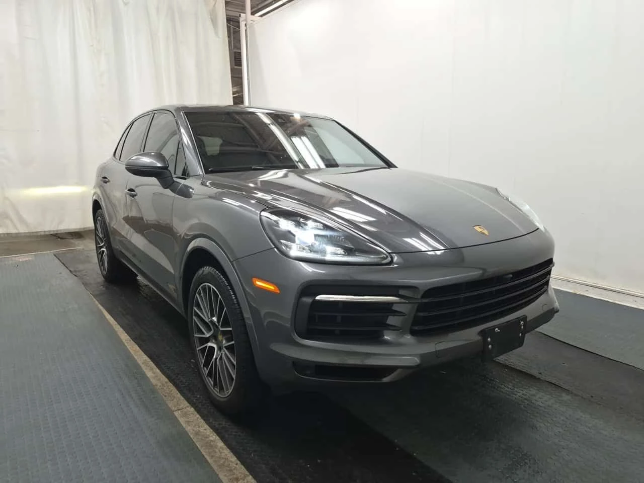 Porsche Cayenne  AWD / ОБДУХВАНЕ / 360 / ПАНОРАМА / , снимка 2 - Автомобили и джипове - 55458548
