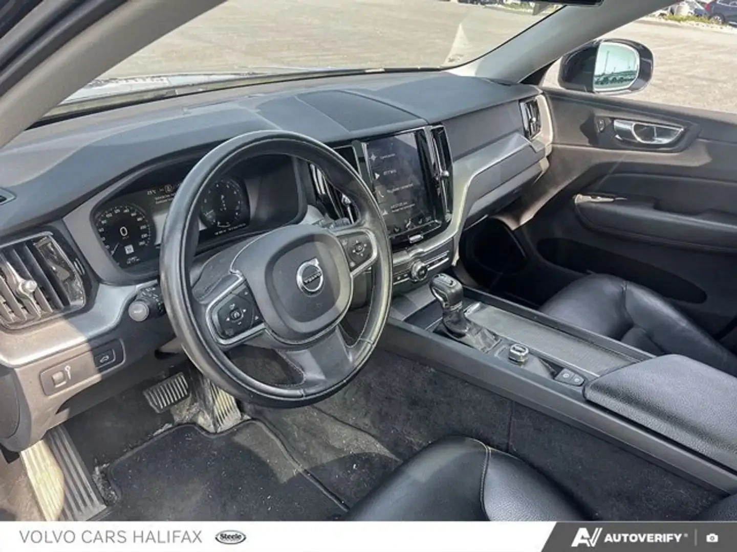 Volvo XC60 T6* MOMENTUM* ДИГИТАЛНО* ТАБЛО* КАМЕРА* МАСАЖ* ДИС, снимка 7 - Автомобили и джипове - 55597977