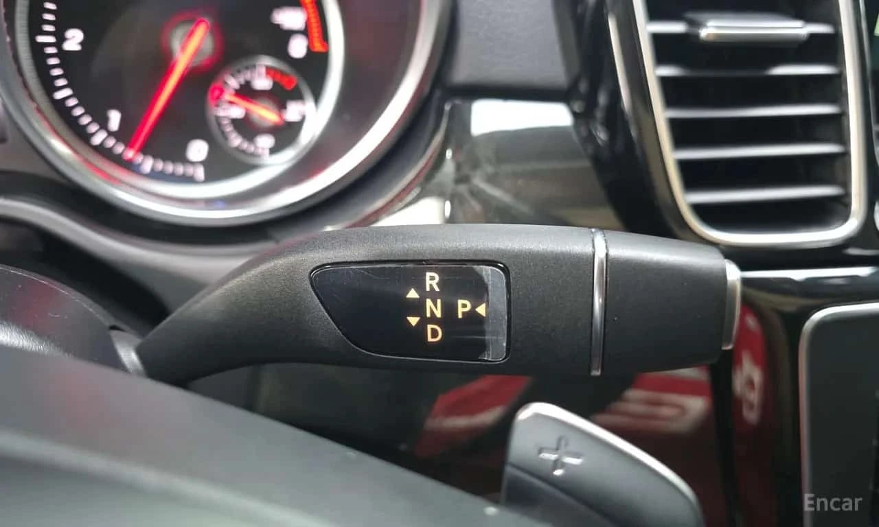 Mercedes-Benz GLS 350 d 4MATIC * AMG * 7 ������ * 360 ��� *  | Mobile.bg � ����������� 9