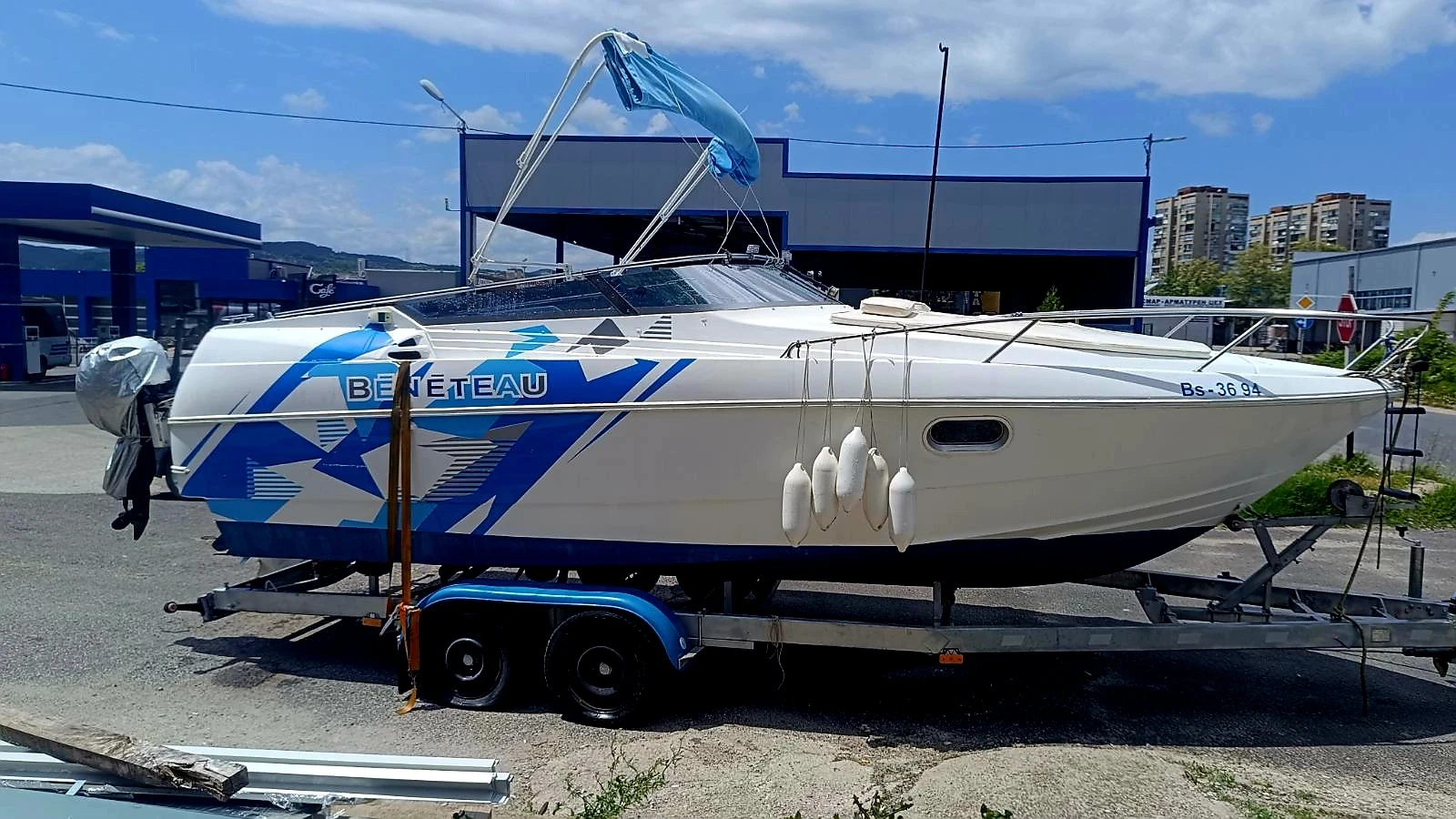 Моторна яхта Beneteau Grand Prix 6, снимка 4 - Воден транспорт - 54581348