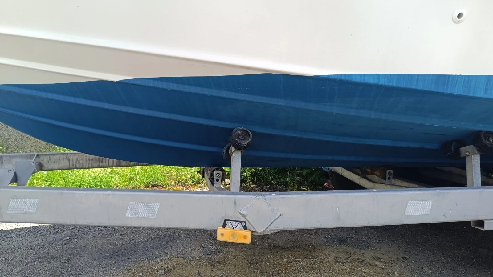 Моторна яхта Beneteau Grand Prix 6, снимка 11 - Воден транспорт - 54581348