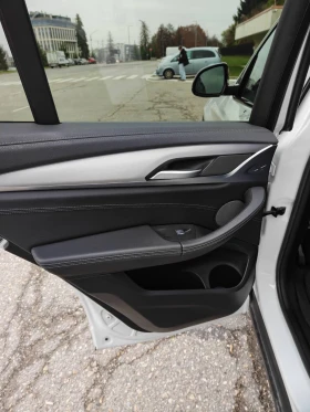 BMW iX3, снимка 12