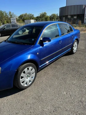 Skoda Superb 1.8 Т 150 к. с. Газ/Бензин , снимка 2