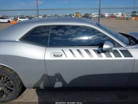 Dodge Challenger R/T 5.7 V8 372hp *    | Mobile.bg    7