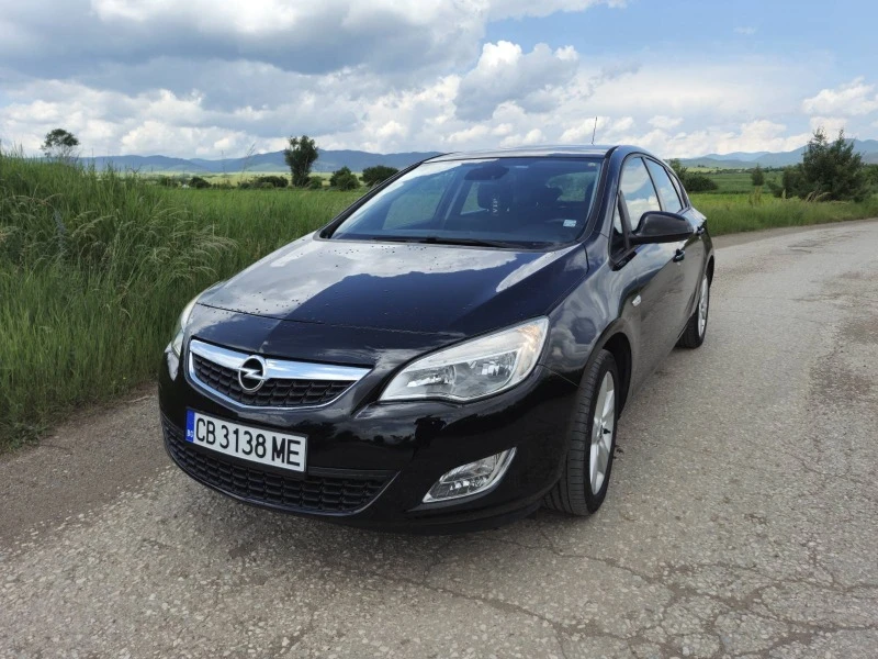 Opel Astra, снимка 1 - Автомобили и джипове - 47557695