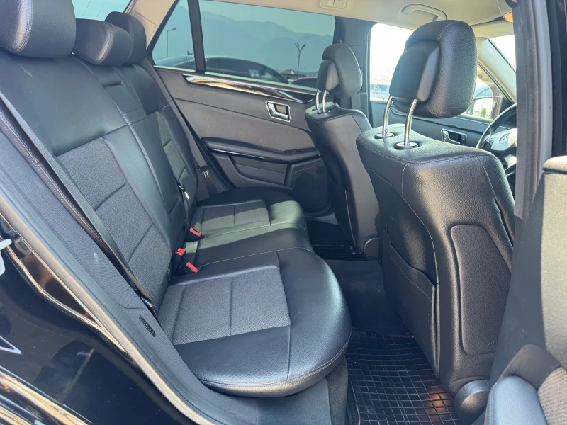 Mercedes-Benz E 350 4Matic, снимка 13 - Автомобили и джипове - 51470356
