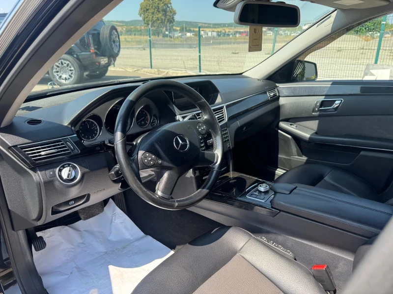 Mercedes-Benz E 350 4Matic, снимка 7 - Автомобили и джипове - 51470356