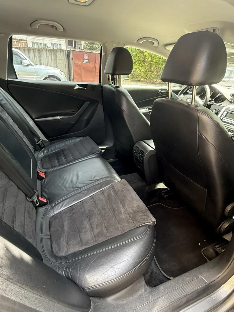 VW Passat  2.0 Highline BMP 4motion, снимка 13 - Автомобили и джипове - 52442276