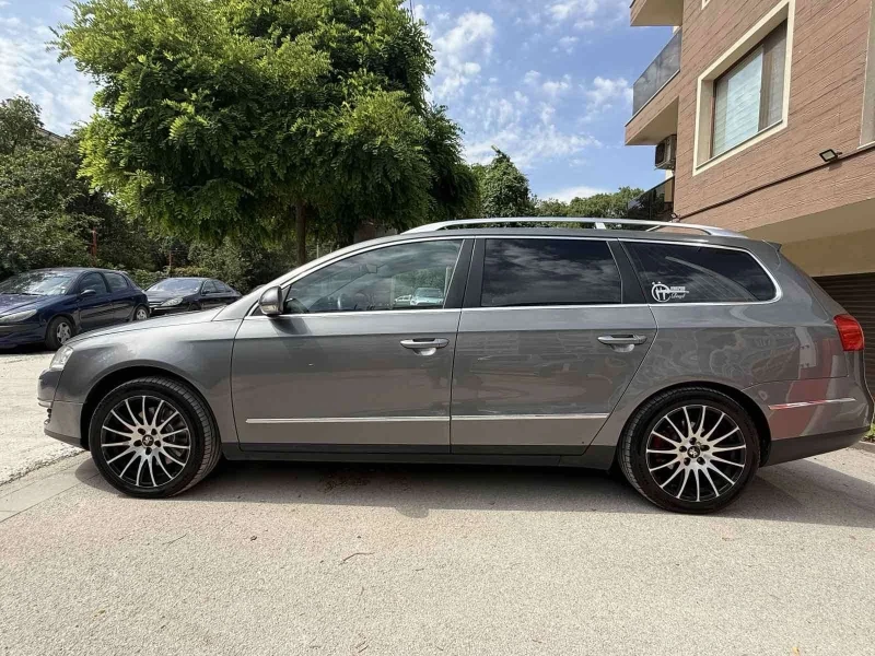 VW Passat  2.0 Highline BMP 4motion, снимка 8 - Автомобили и джипове - 52442276