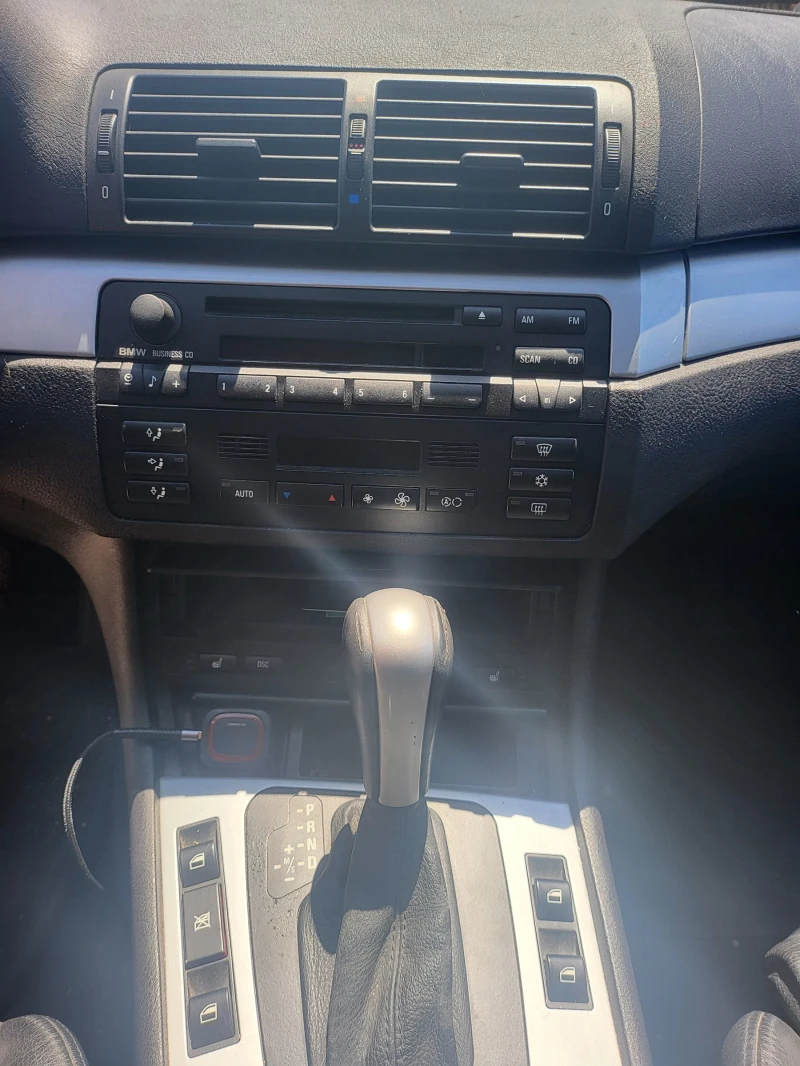 BMW 330 3.0ix lpg, снимка 13 - Автомобили и джипове - 52064200