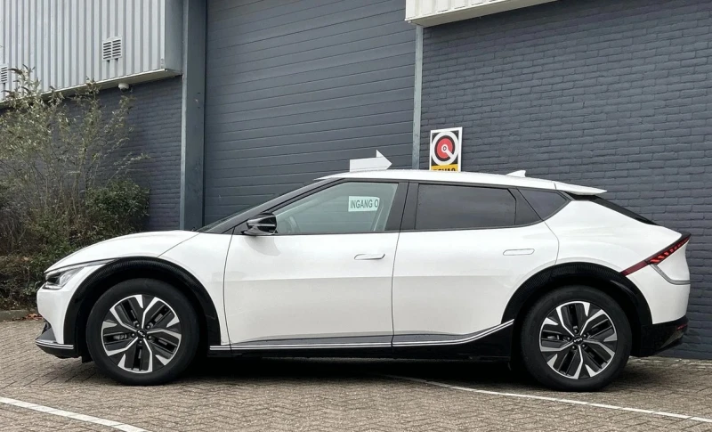 Kia EV6 Перфектна 77 kWh LONG RANGE, снимка 8 - Автомобили и джипове - 52997475