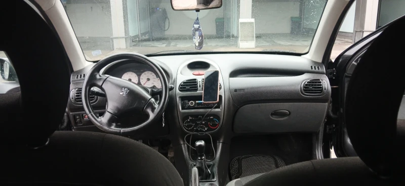 Peugeot 206 1.4 газ-бензин, снимка 9 - Автомобили и джипове - 53269564
