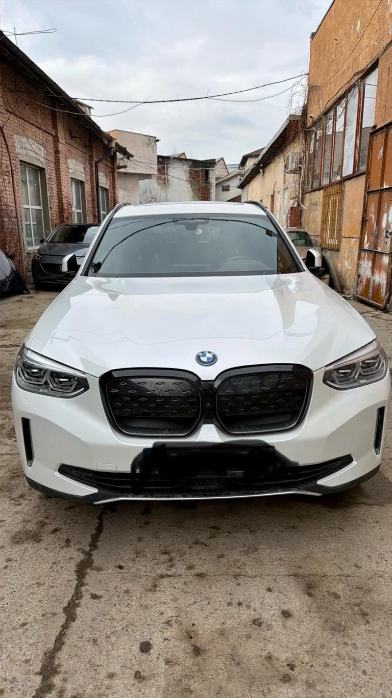 BMW iX3, снимка 15 - Автомобили и джипове - 53336886
