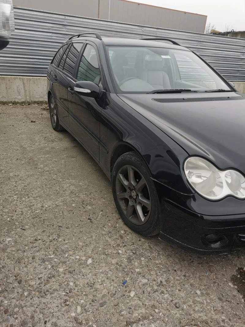 Mercedes-Benz C 180 КОМПРЕСОР, снимка 3 - Автомобили и джипове - 47181435