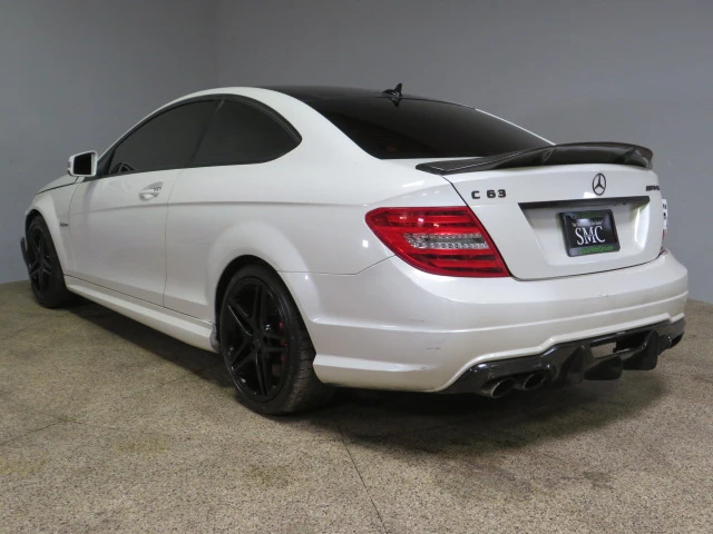 Mercedes-Benz C 63 AMG COUPE, снимка 2 - Автомобили и джипове - 48770607