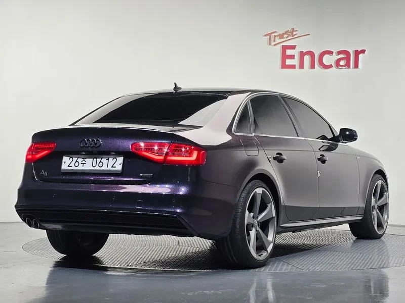 Audi A4 2.0 TDI Quattro Dynamic B8, снимка 2 - Автомобили и джипове - 53267341