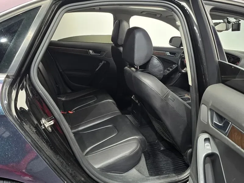 Audi A4 2.0 TDI Quattro Dynamic B8, снимка 12 - Автомобили и джипове - 53267341