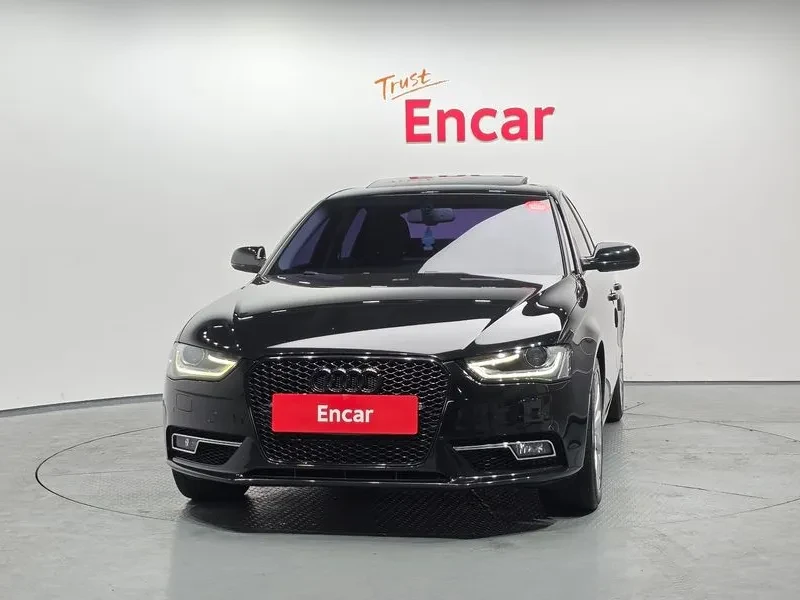 Audi A4 2.0 TDI, снимка 3 - Автомобили и джипове - 54143324