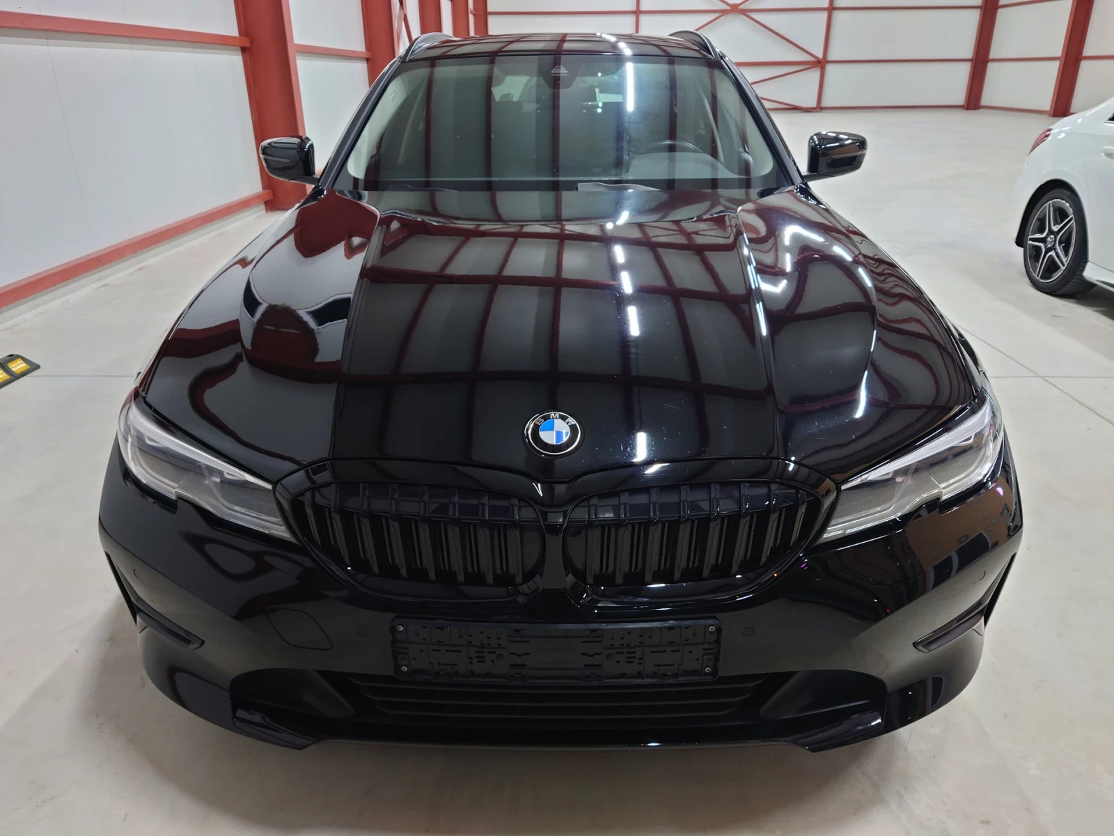 BMW 318 Business Edition Plus M.Hibrid EV, снимка 1