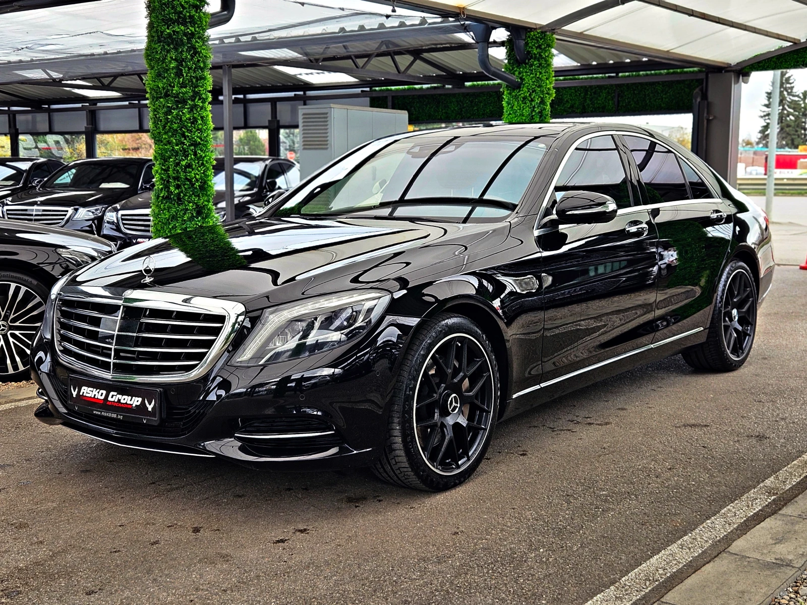 Mercedes-Benz S 500 AMG/4MAT/TV/DISTR/HUD/PANO/360CAM/ВАКУУМ/ОБДУХ/LIZ, снимка 1
