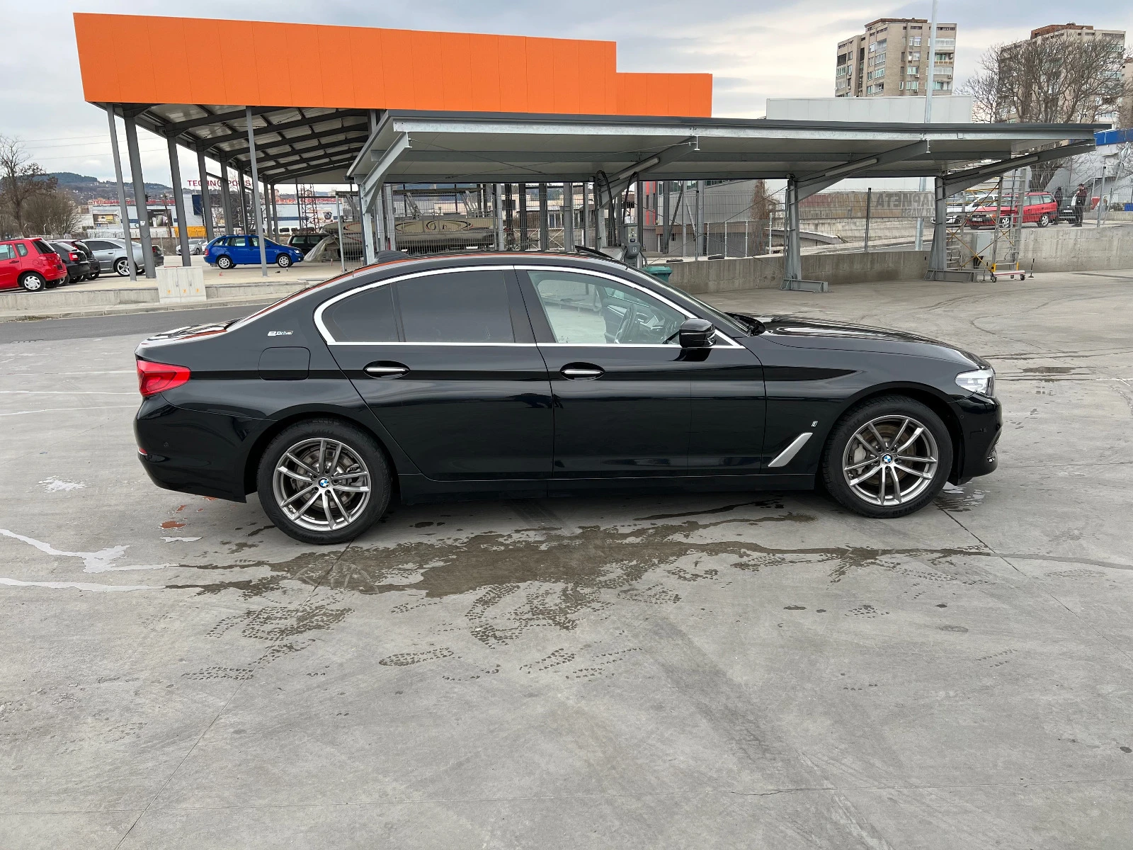 BMW 530E G30 - изображение 4