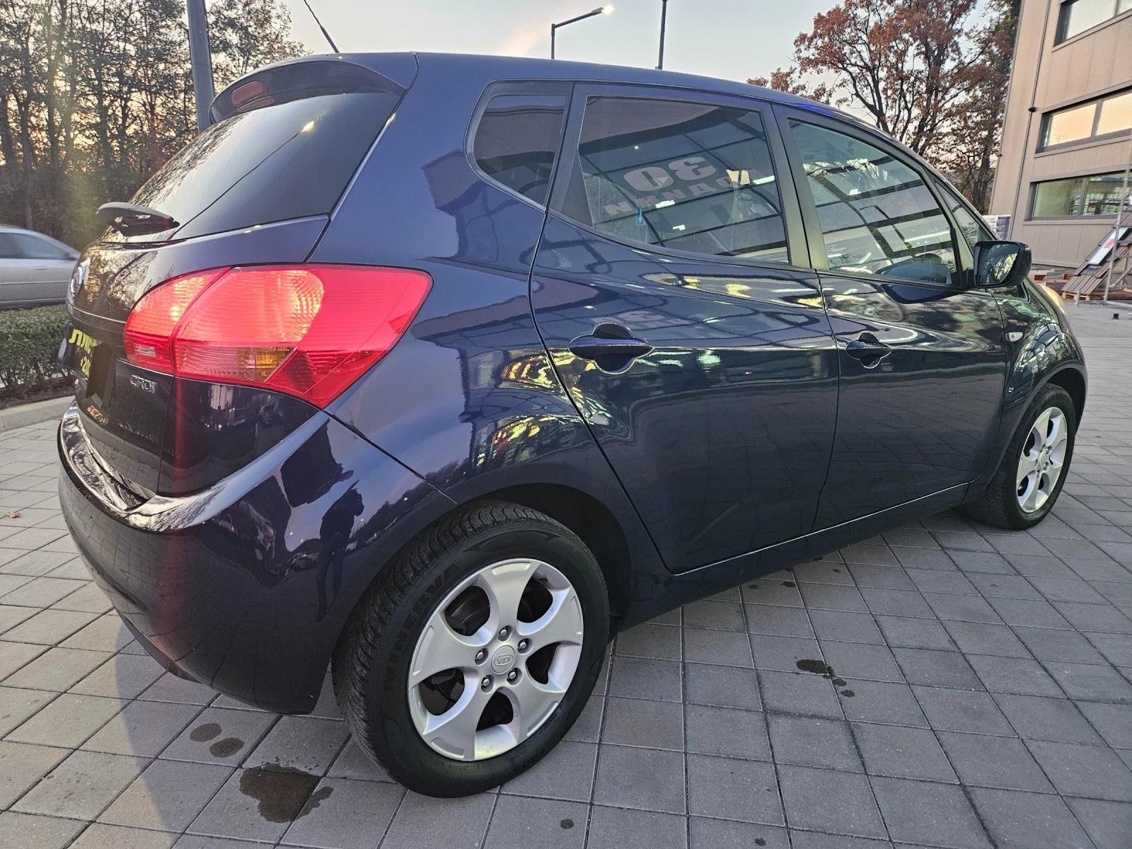 Kia Venga 1.4 ПЕРФЕКТНА  - изображение 4