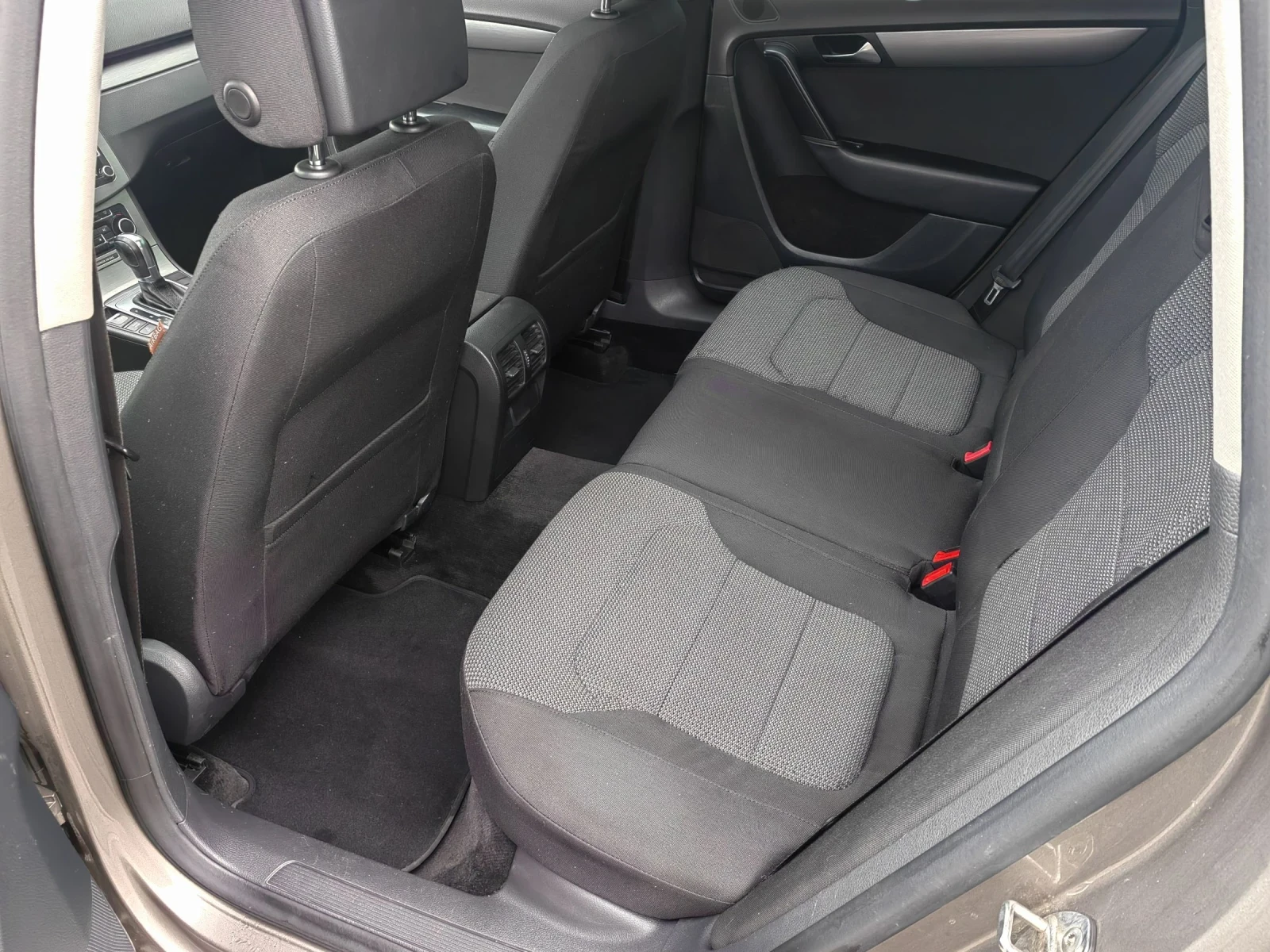 VW Passat 2.0 140 - изображение 9