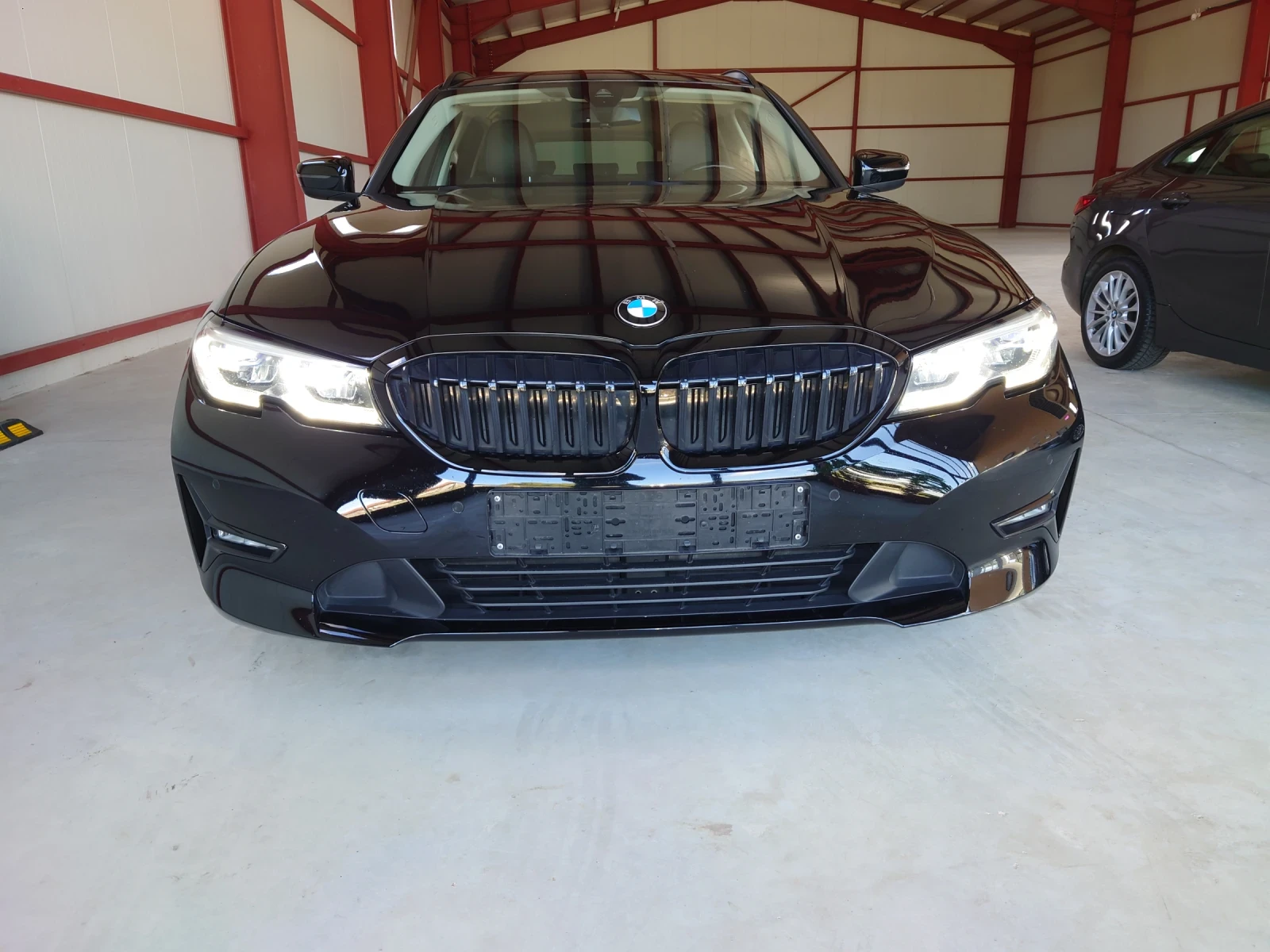 BMW 318 Business Edition Plus M.Hibrid EV - изображение 2