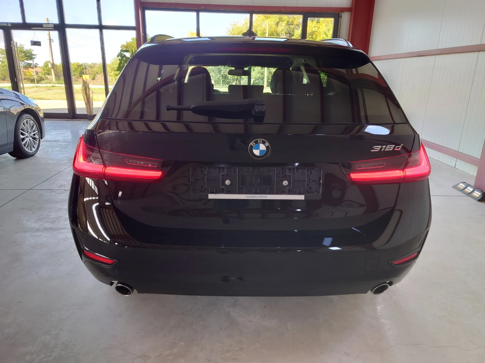 BMW 318 Business Edition Plus M.Hibrid EV - изображение 4