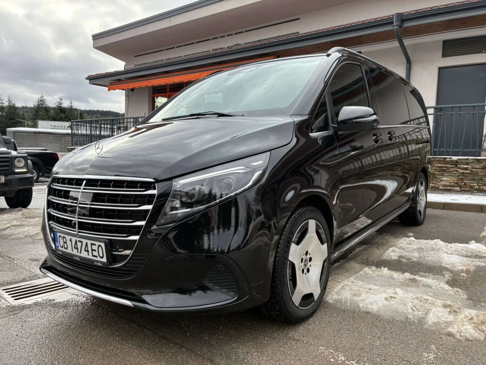 Mercedes-Benz V 300 4Matic/Готов Лизинг, снимка 2 - Автомобили и джипове - 53899036