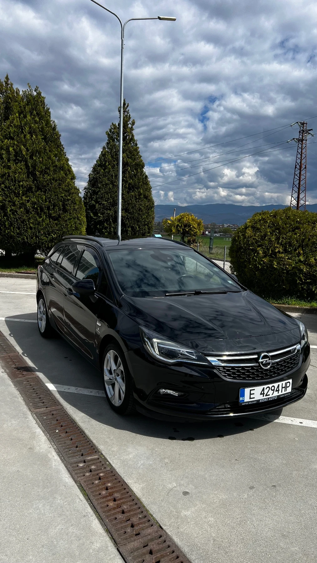 Opel Astra  k Sports Tourer, снимка 3 - Автомобили и джипове - 54099397