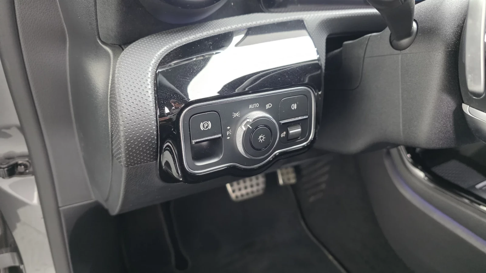 Mercedes-Benz A 220 2021* AMG PK* DYNAMICA* KEYLESS* ������ ���� | Mobile.bg � ����������� 13