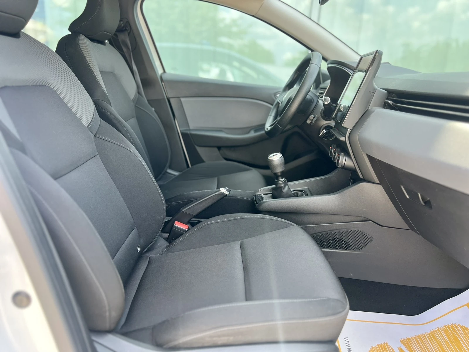 Renault Clio V 1.0 TCe / 100 к.с. / LPG / Navi, снимка 9 - Автомобили и джипове - 54820509