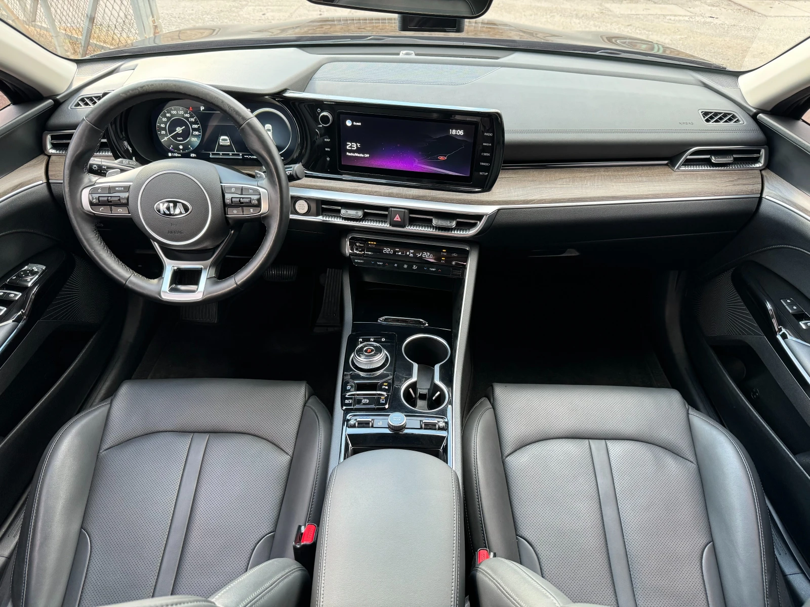 Kia K5 2.0 MPI ! Noblesse !, снимка 9 - Автомобили и джипове - 54823634