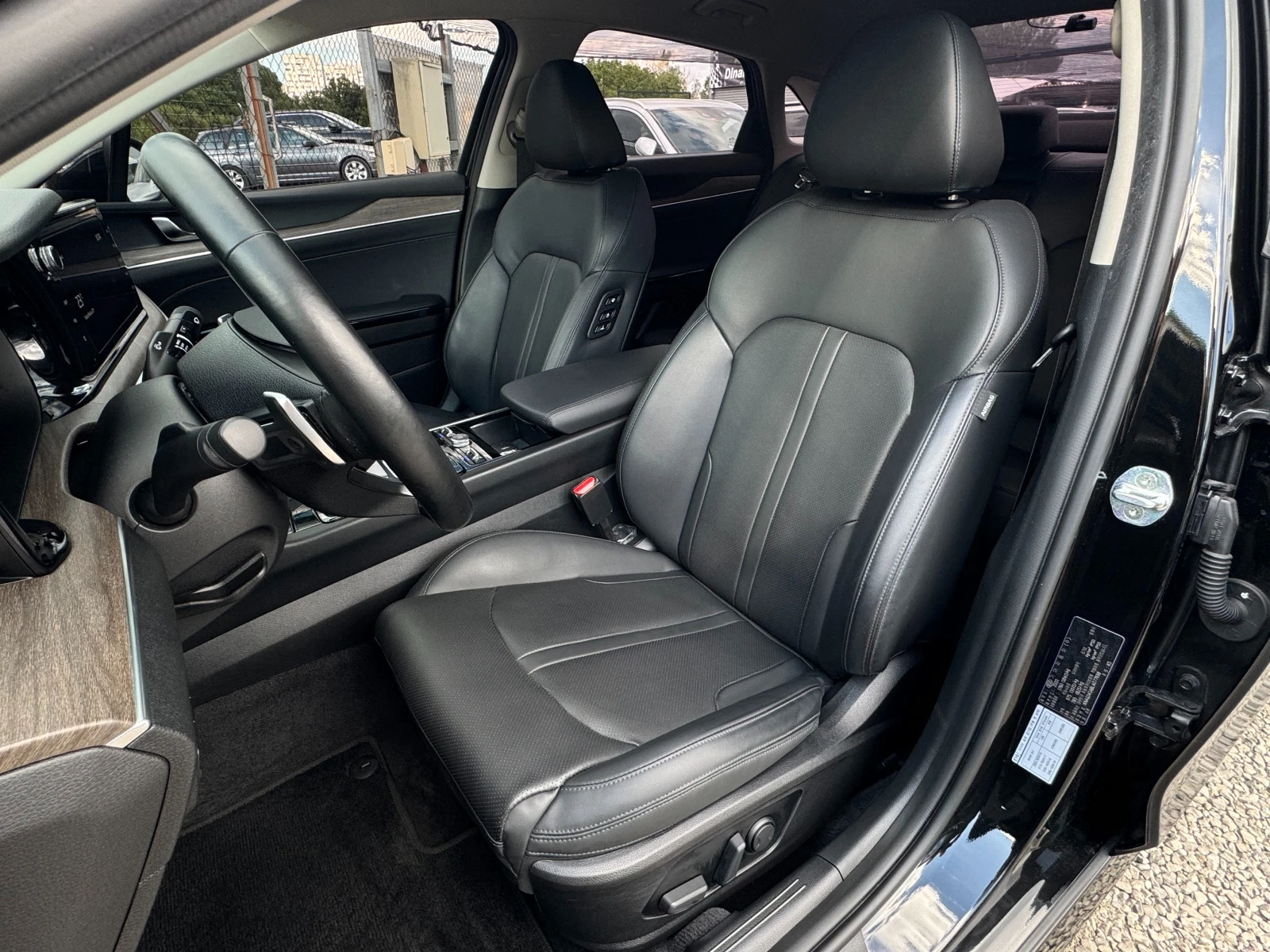 Kia K5 2.0 MPI ! Noblesse !, снимка 7 - Автомобили и джипове - 54823634