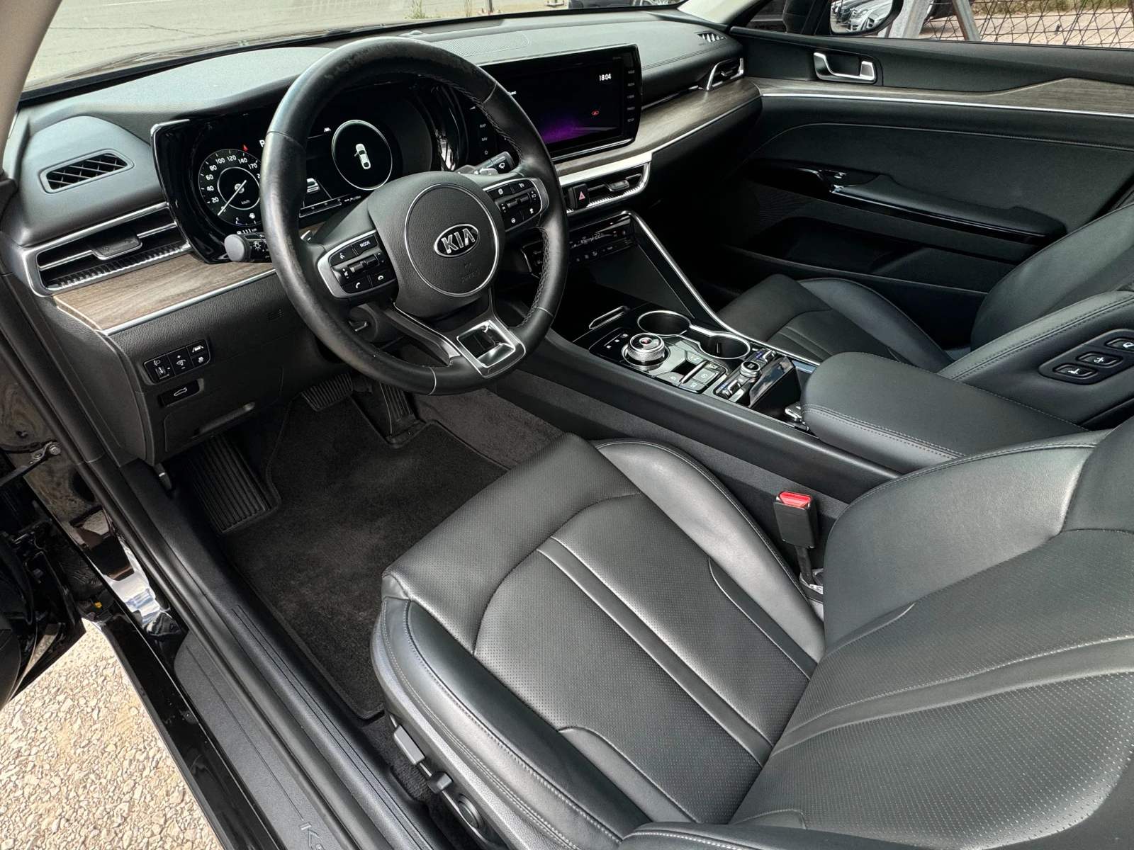 Kia K5 2.0 MPI ! Noblesse !, снимка 8 - Автомобили и джипове - 54823634