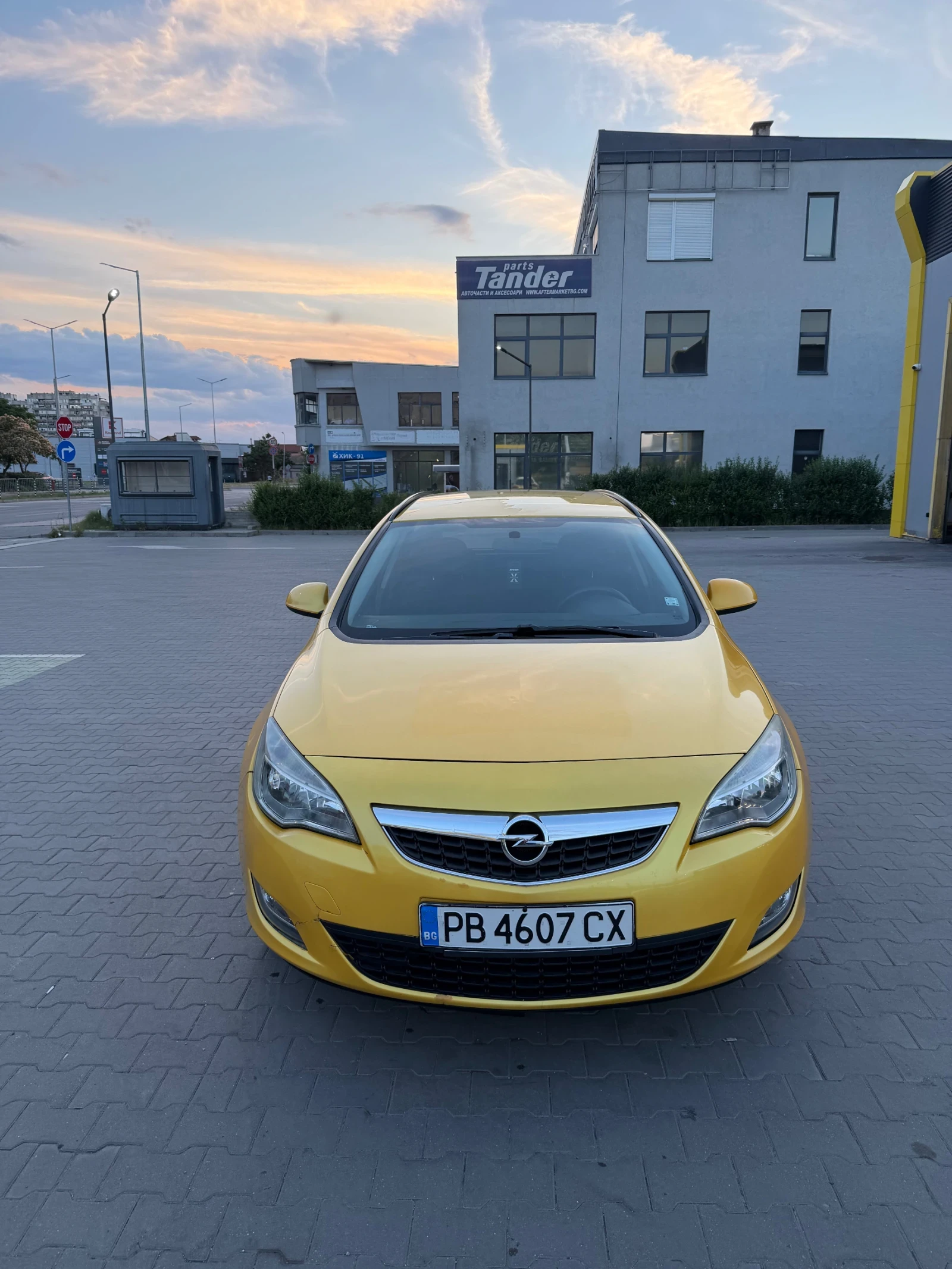 Opel Astra 1.4 101hp LPG, снимка 2 - Автомобили и джипове - 55034367