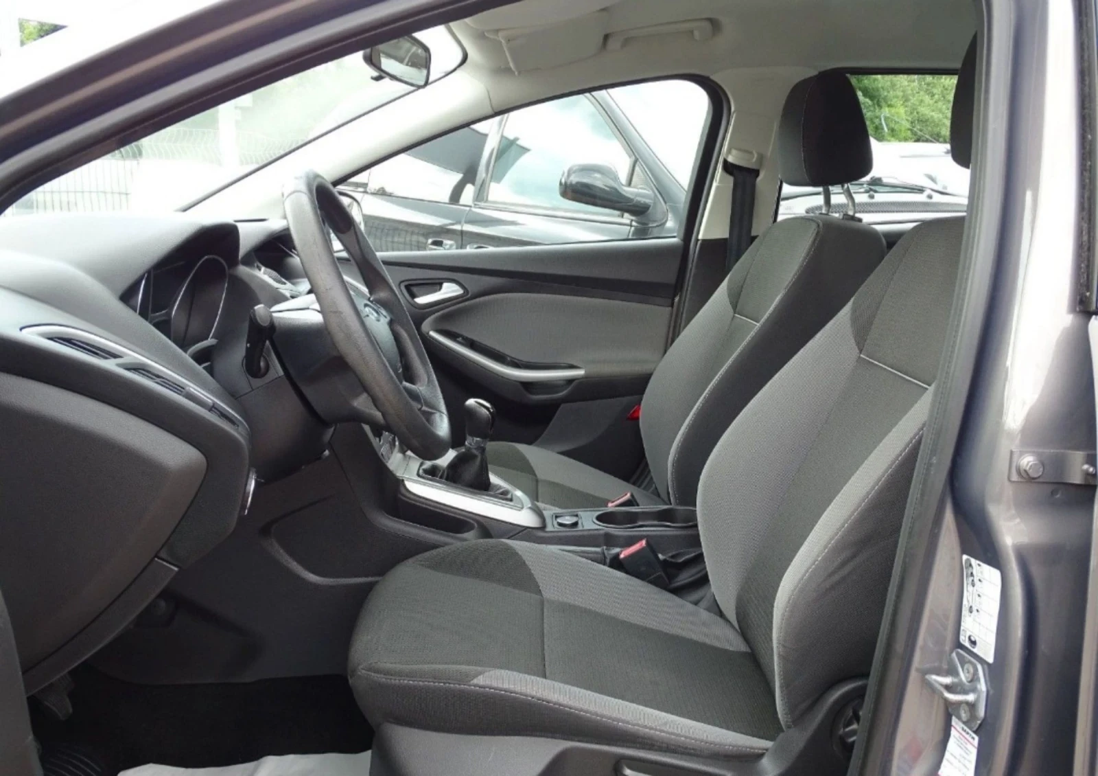 Ford Focus Turnier Trend* 1-ви собственик* 156000км* , снимка 9 - Автомобили и джипове - 55328144