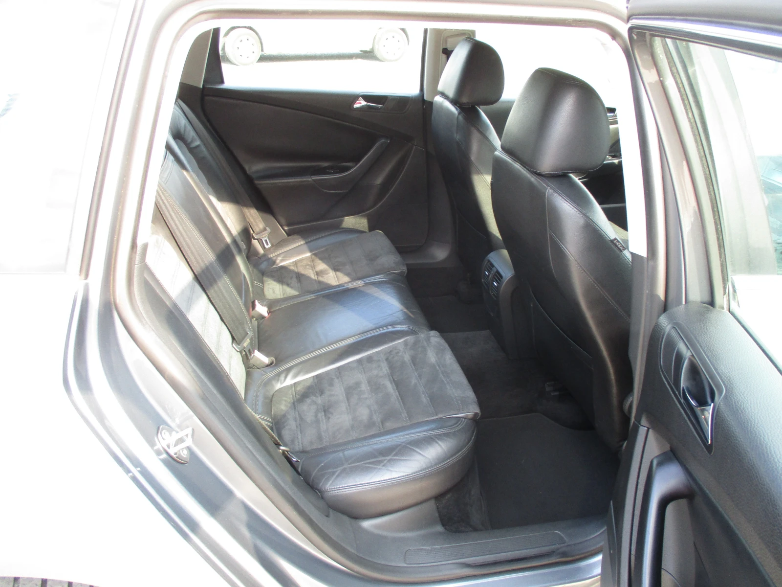 VW Passat 2.0TDI/140кс./6-СКОРОСТИ/КАТО НОВА, снимка 15 - Автомобили и джипове - 55582876